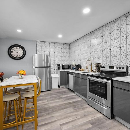 Modern 2Br City Center Getaway With Free Park ヒューストン エクステリア 写真